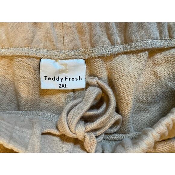 Teddy Fresh Embroidered Roses Rhinestones Thick Joggers Pants Women’s 2XL Beige - Picture 6 of 10